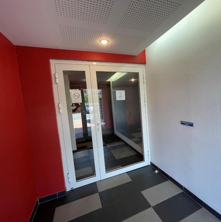 The Barbots Apartment กูฌ็อง-เมสทราส ภายนอก รูปภาพ